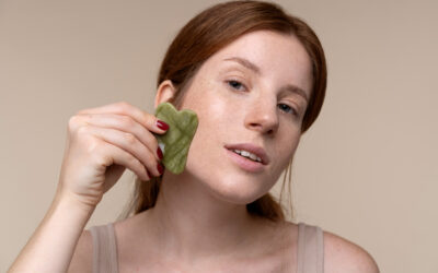 Gua Sha: come si usa e i benefici per la pelle